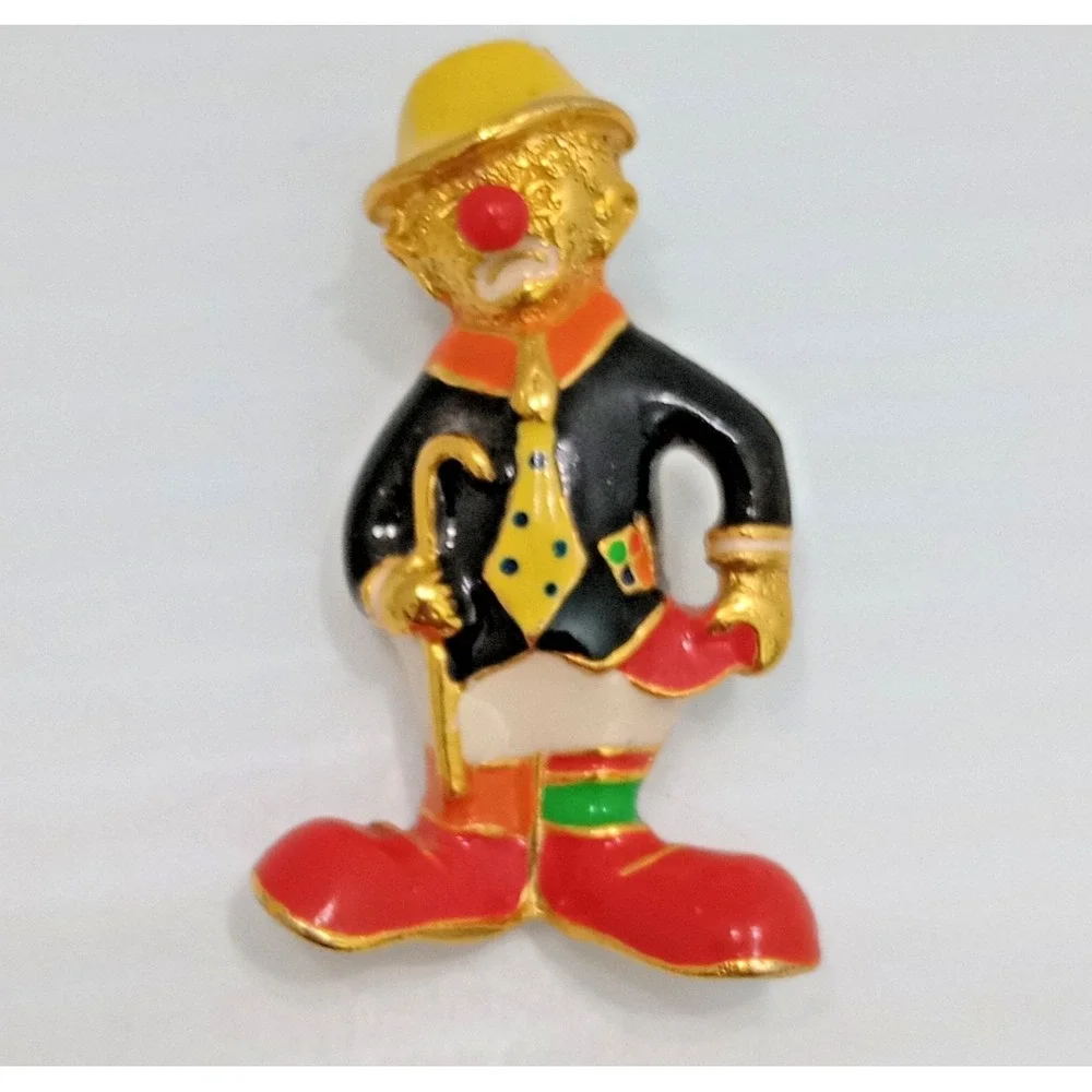 Vintage Clown Brooch Enamel Gold Tone Figural Circus Pin 1 1/2 Inch
